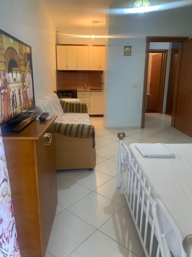 Caramel Sun Studios Apts Sarandë 外观 照片