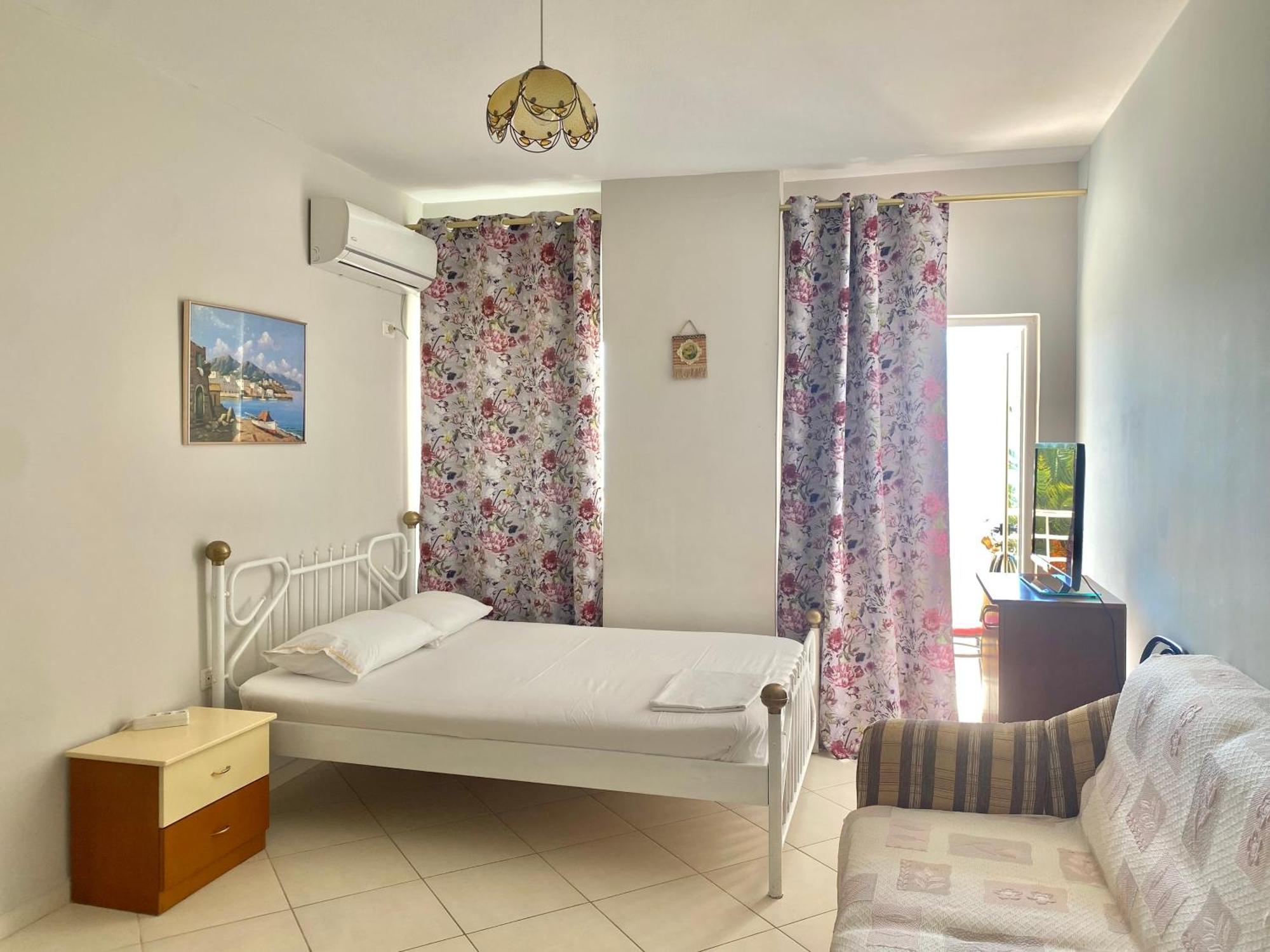 Caramel Sun Studios Apts Sarandë 外观 照片